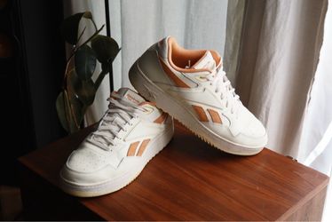 Us men 14 Reebok Low-Top Sneakers White and Orange