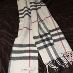 (Authentic) Burberry Cashmere Scarf
