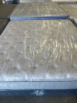 King Mattress Sterlingwood Collection Medium Pillowtop