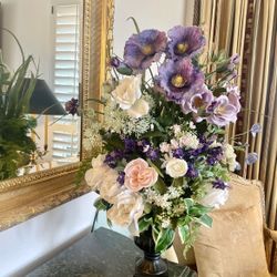 GORGEOUS  FLOWER ARRANGEMENT