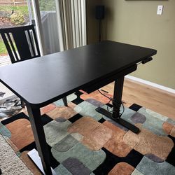 Standing adjustable Desk