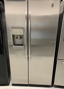 GE Side-by-Side Stainless Steel Refrigerator Fridge
