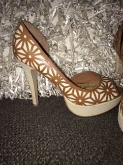 Tacones café