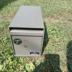 Fireproof Safe That Can Be Mounted- NO KEYS