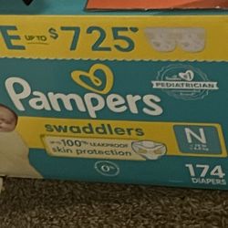 Newborn Pamper Swaddlers 