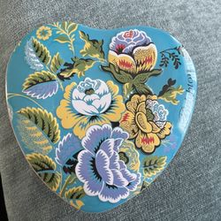 VTG Brighton Floral on Blue Heart Shaped Tin Jewelry Box 3 3/4”
