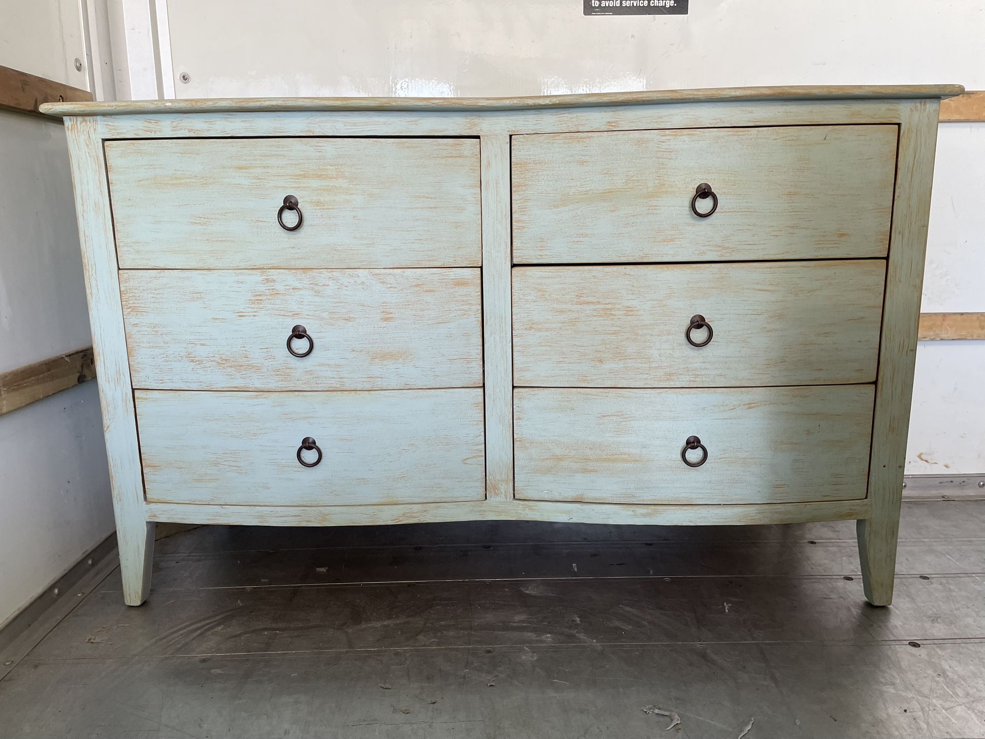 Low Dresser