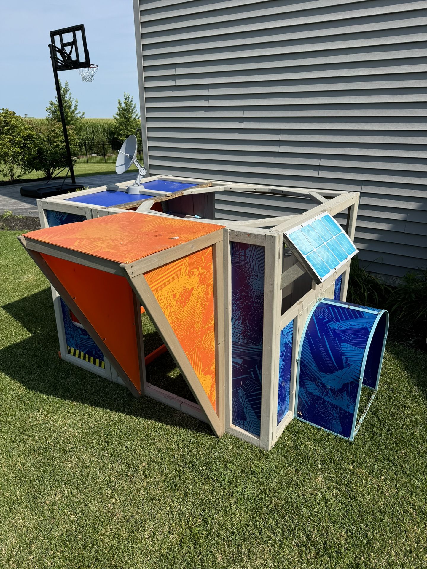 NERF Geo Strike Headquarters Play Set
