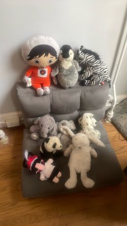 Mixed Stuffed Animal Plush Toy Lot
