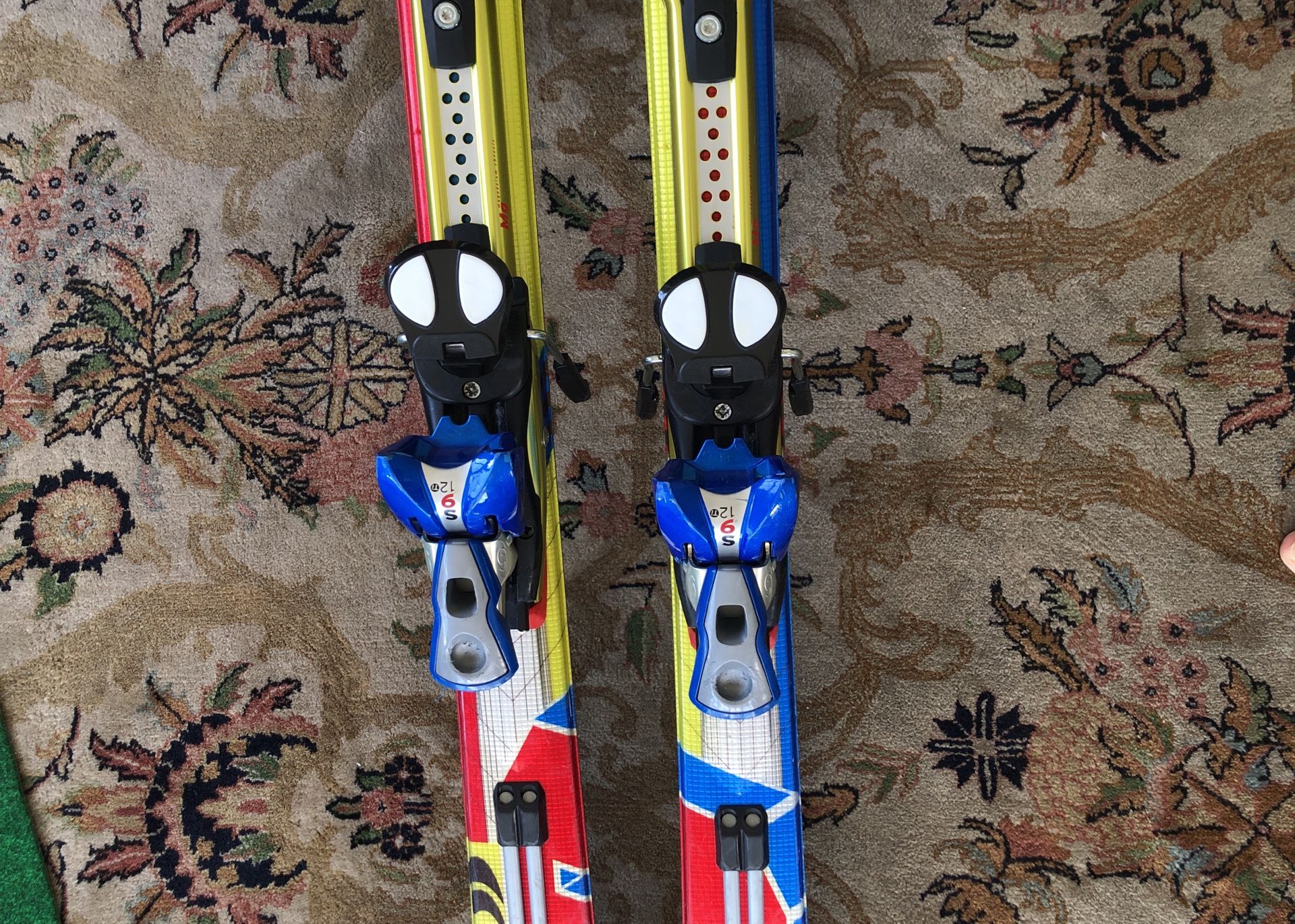 スキー SALOMON 1080 SPACE FRAME 161cm Salomon 1080 Skis and poles. 161cm. Space frames. Used.