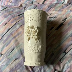 White  Flowers Vase 