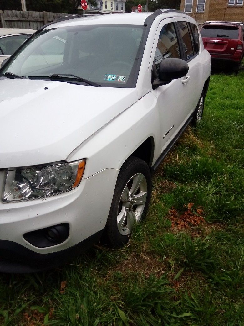 2012 Jeep Compass. $3000