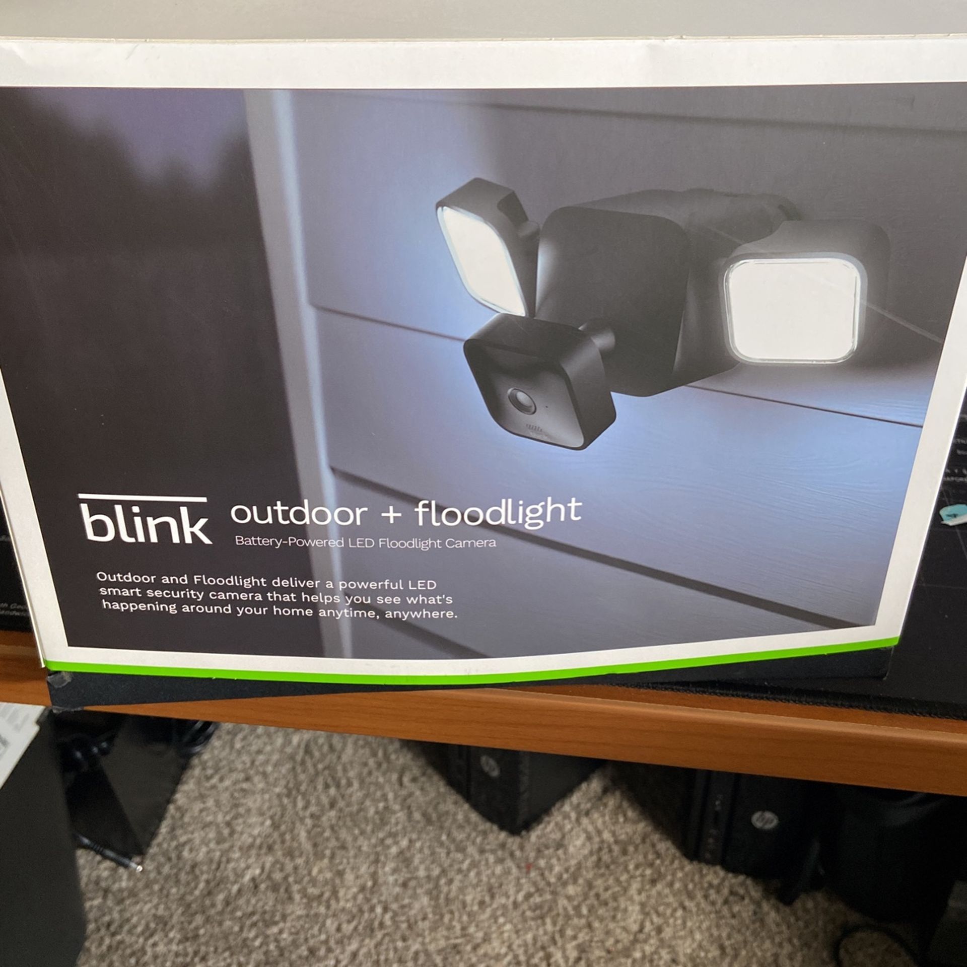 Blink Outdoor Camera +Floodlight Wireless