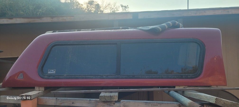 Camper Shelloboe. Truck