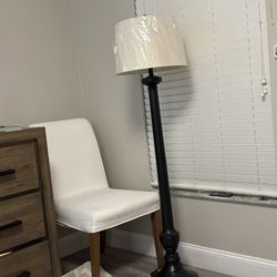 Lowe’s Floor Lamp – Like New