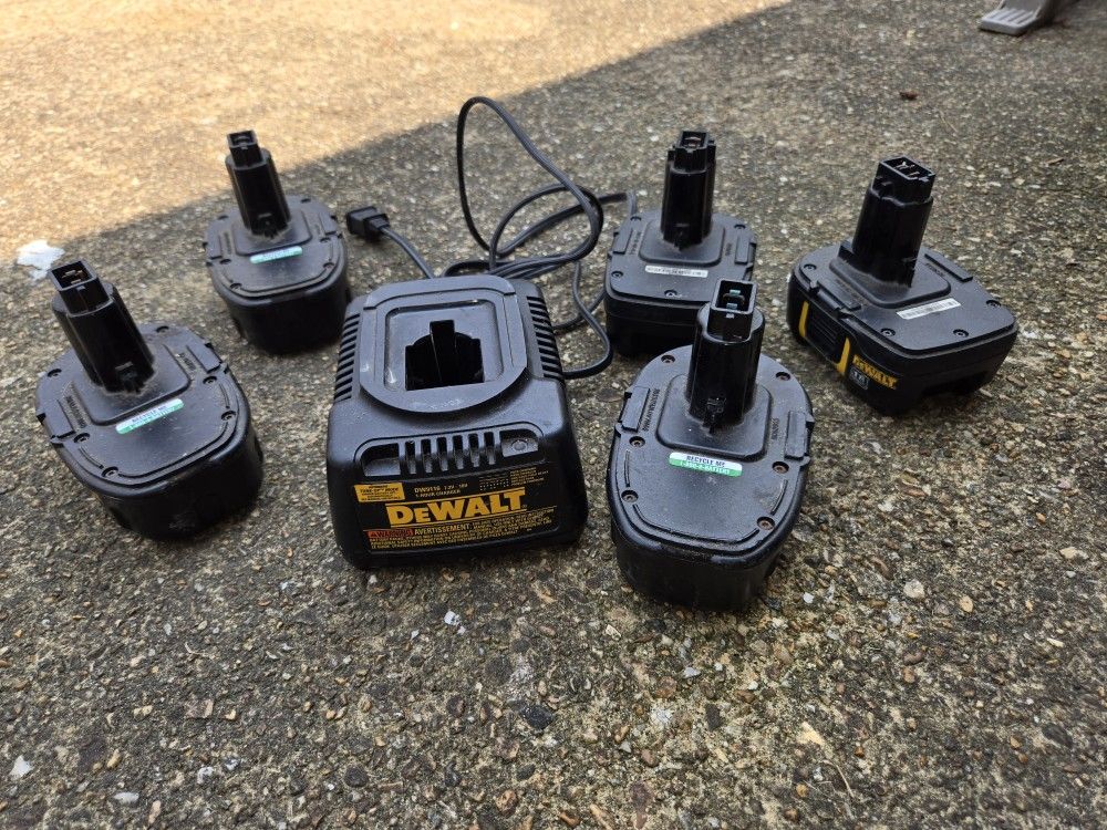 18V Dewalt Batteries and Charger
