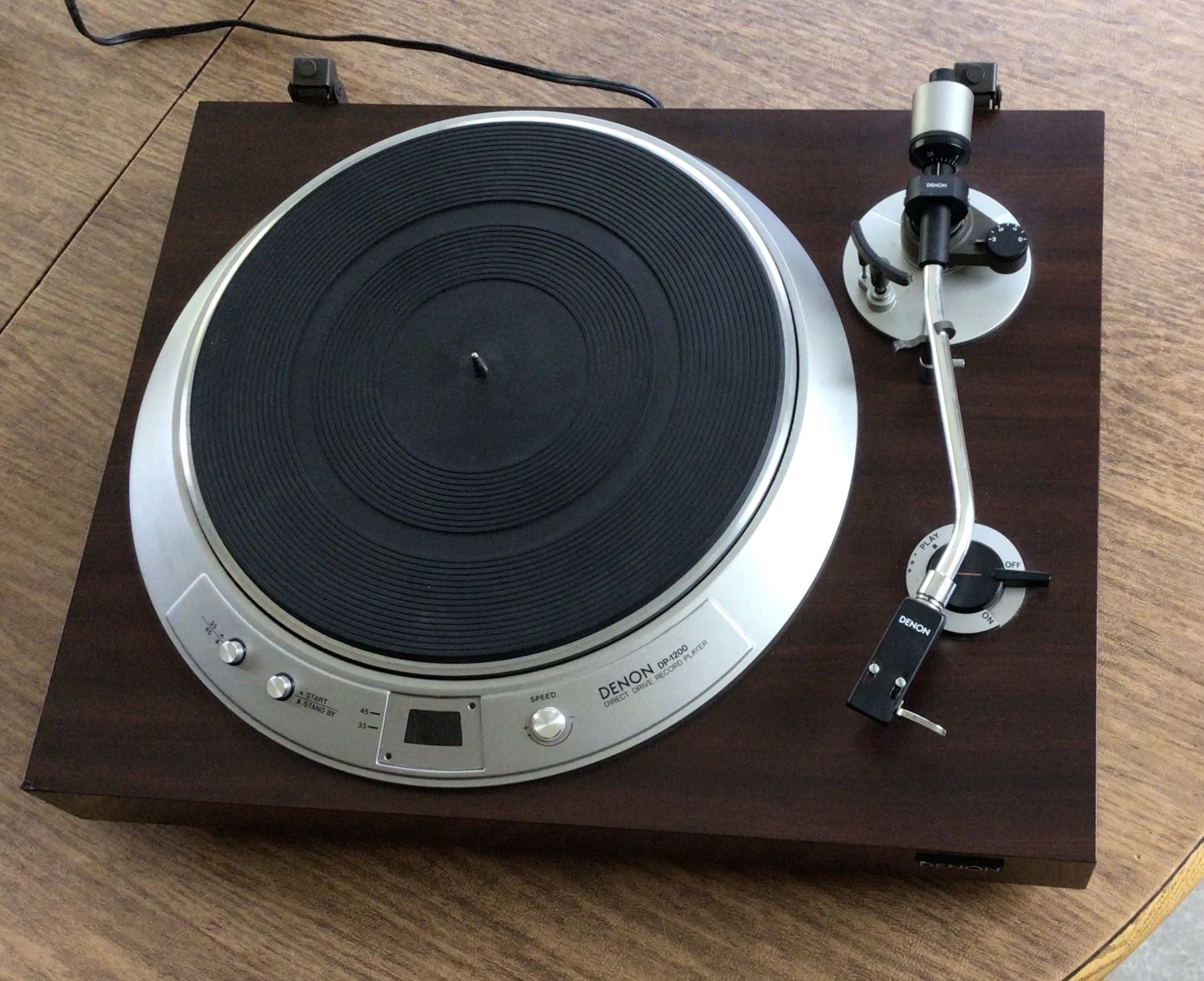 Denon DP-1200 Direct Drive Record Player