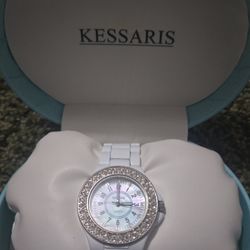 Women's Watch New NEEDS Battery $5