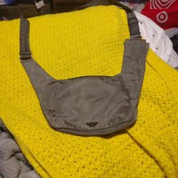 Prada Re-Edition 2005 Nylon Crossbody Bag – Ivy Green.