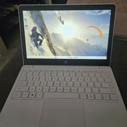 Microsoft Surface SE laptop 