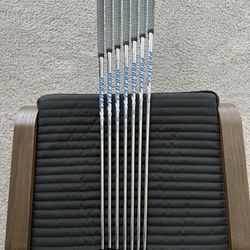 2023 TaylorMade P770 Iron Set (4-PW) – X-Stiff Shafts