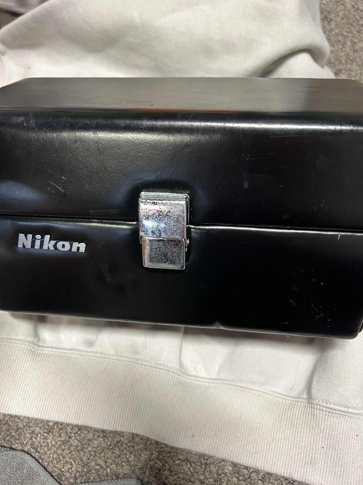Nikon Super Zoom 8 (with Case)