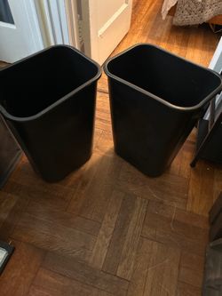 Rubbermaid Trash Cans, 10.25 Gallon (Pair)