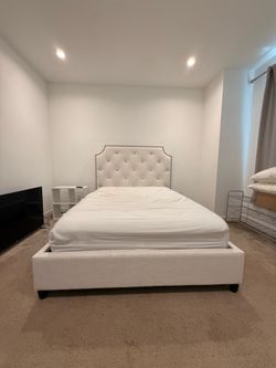QUEEN Upholstered Tufted Bed Frame