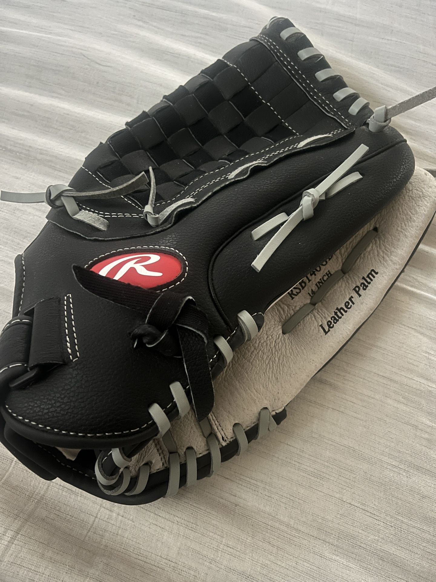 Rawlings Glove Slow Pitch 