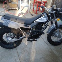 2022 Yamaha TW 200