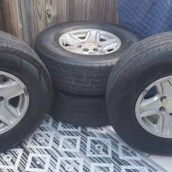 Tires 265/75/r16 