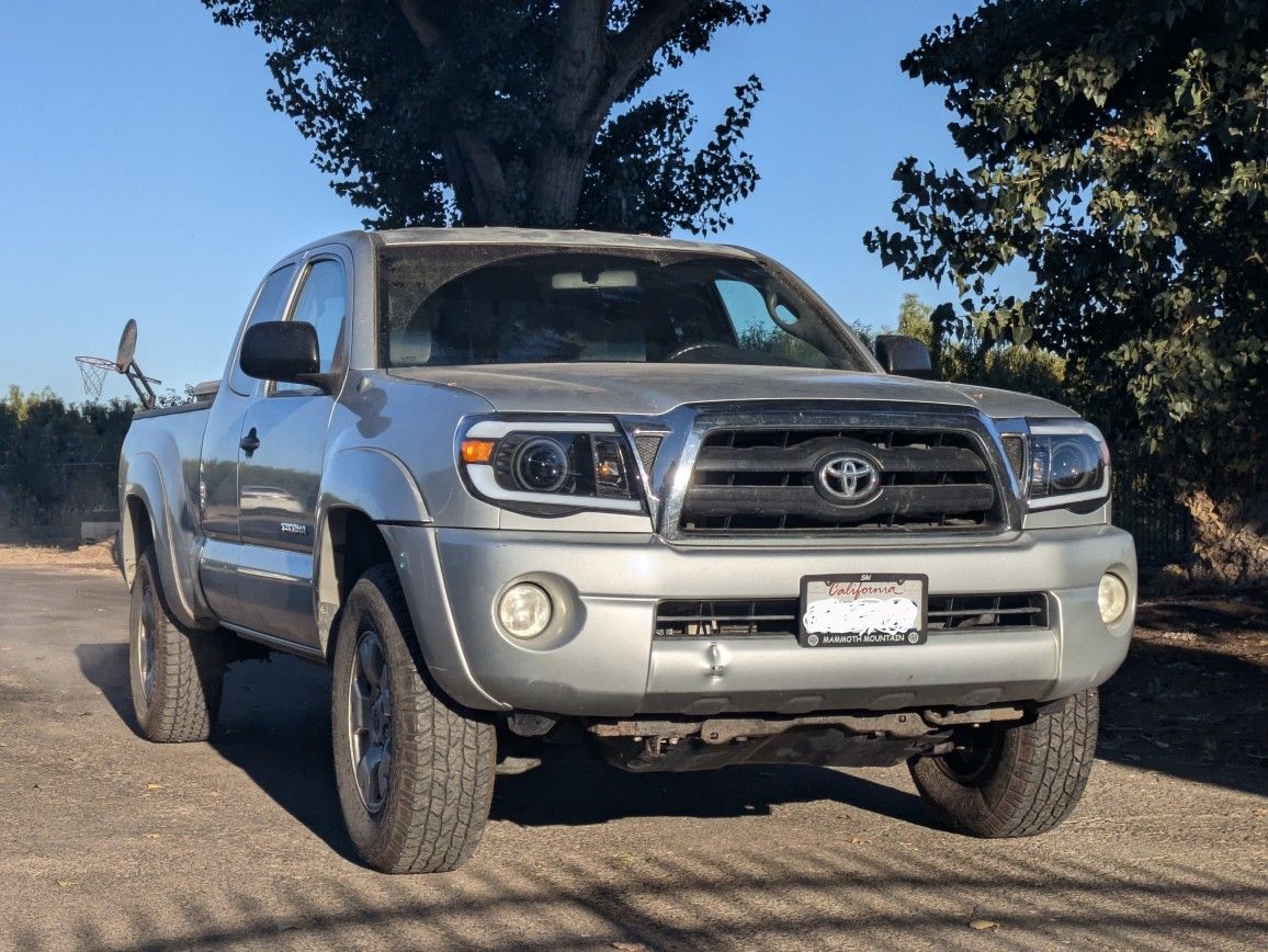 Toyota Tacoma Projector Headlights