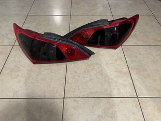 Genesis Coupe 2010 Rear Tail lights