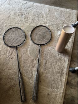 Badminton racket plus set of new birdies