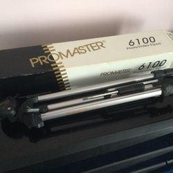 PROMASTER 6100 Photo/Video Tripod – Good Condition!