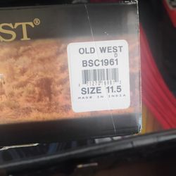 Boys Boots Size 11.5