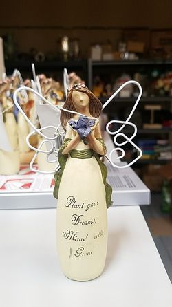 4 kinds of angel favors for any occassion with a message($6each)I have 16 pieces