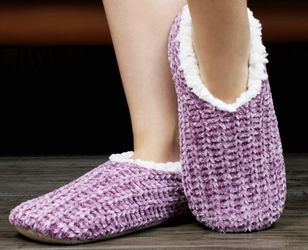 NWT Ladie's Sheepskin Soft Solid Color Cozy Knitted Slipper Socks Booties Sz 7-8