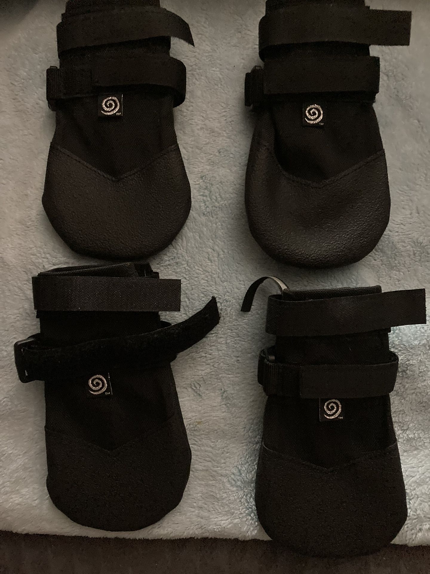 ULTRA PAWS BLACK DURABLE DOG BOOTS BOOTIES SZ L (3 1/4”) NEW 4 COUNT