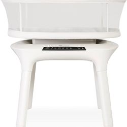 4moms Mamaroo Bassinet + Mamaroo Multi-motion Baby Swing