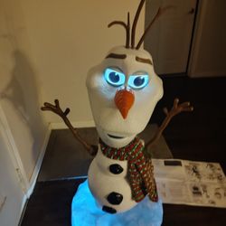 4.5 Ft Olaf LED Animatronic.