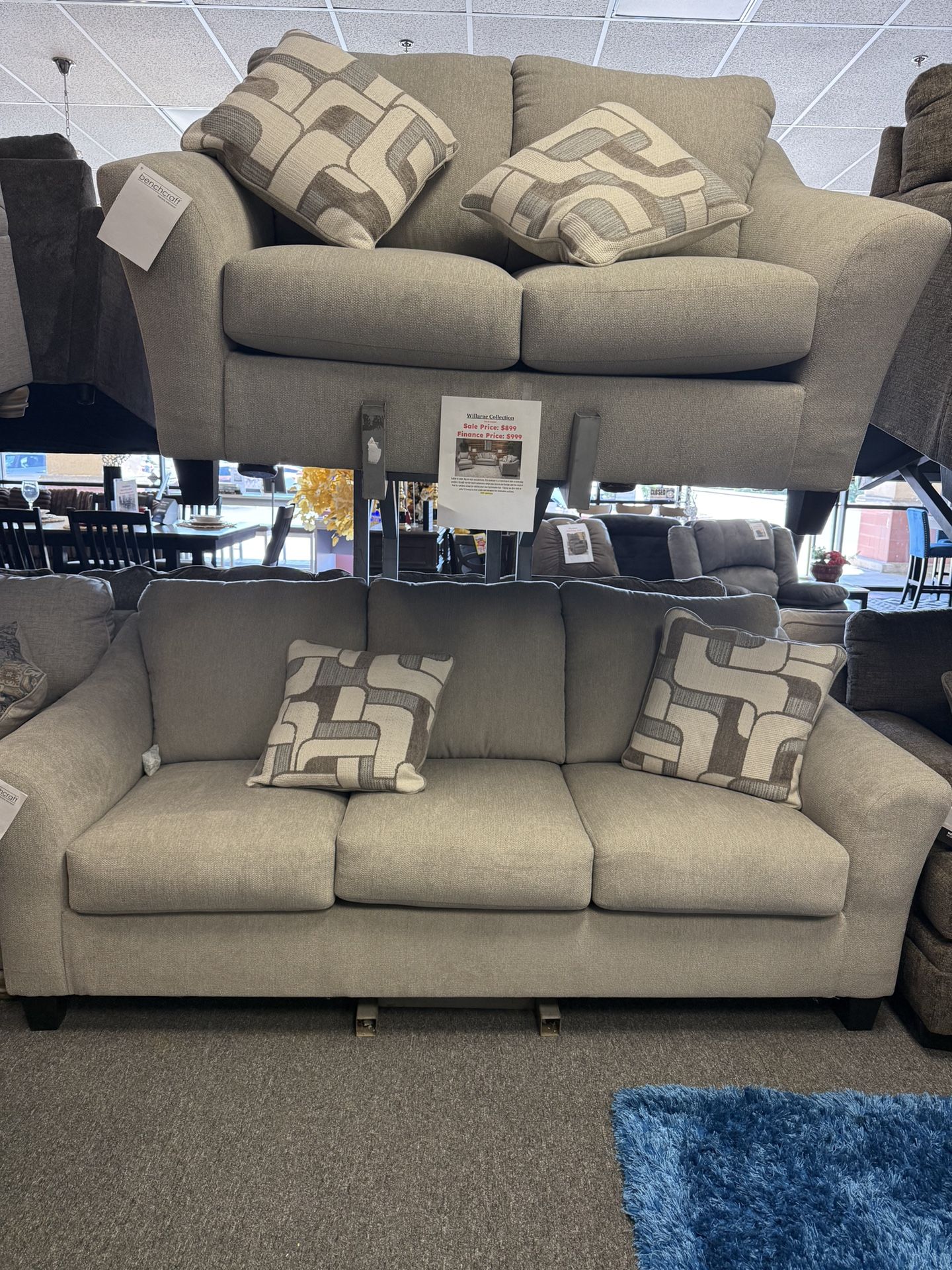 Beautiful Sofa & Loveseat 