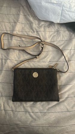 Michael Kors MK Signature Crossbody Bag