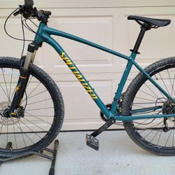 29 Inch Specialized Rockhopper Mountain Bike 
