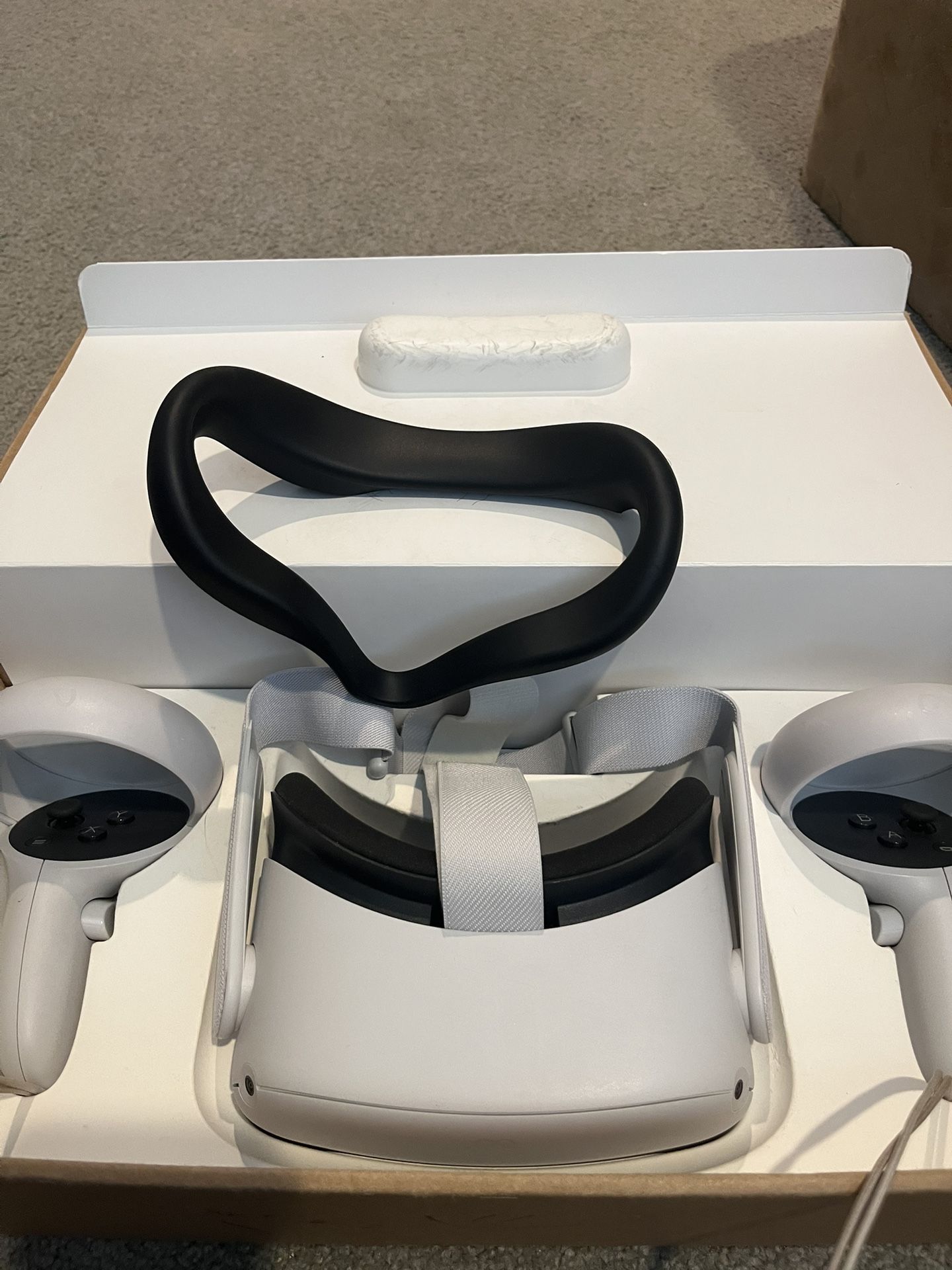 Meta Quest 2/128gb/very Good Condition/with Charger And Strap(pick up Only)