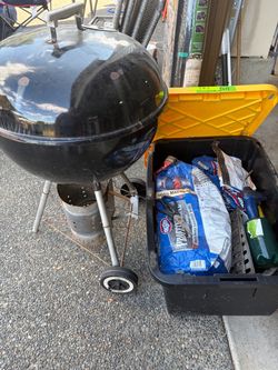 Used but working BBQ with coal and more