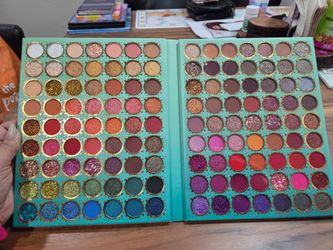 Eyeshadow palettes $20