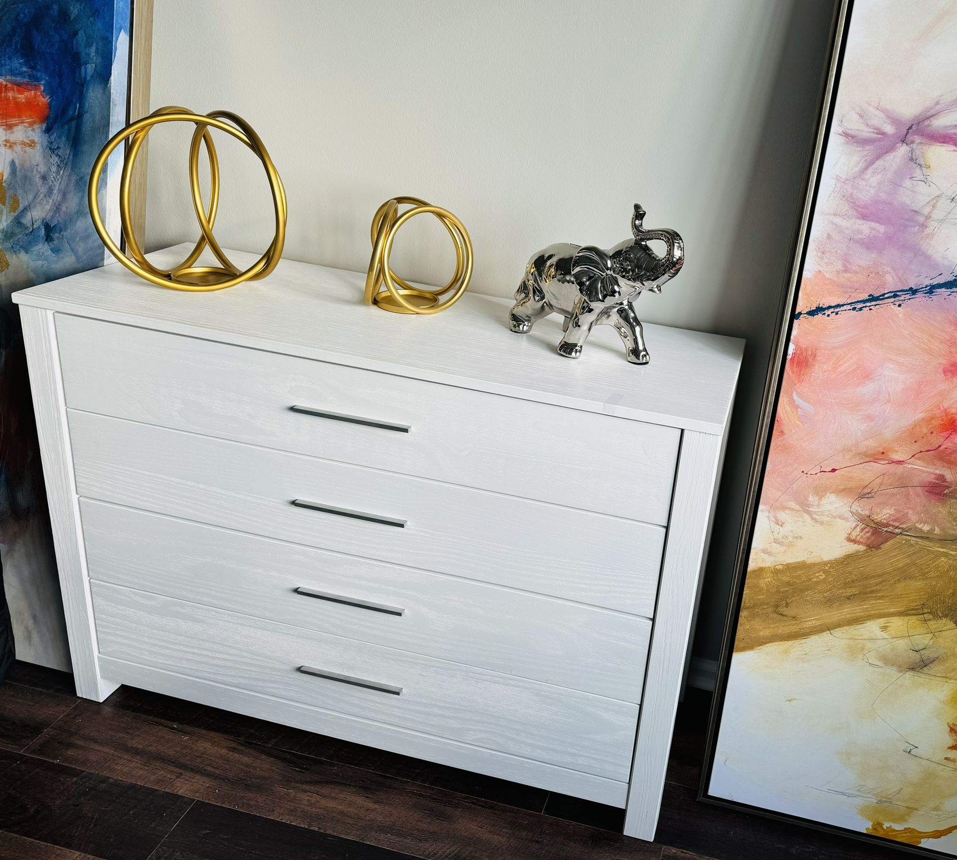 Beautiful 4 Drawer Dresser