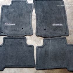 2011-2012 Toyota 4Runner Floor Mats