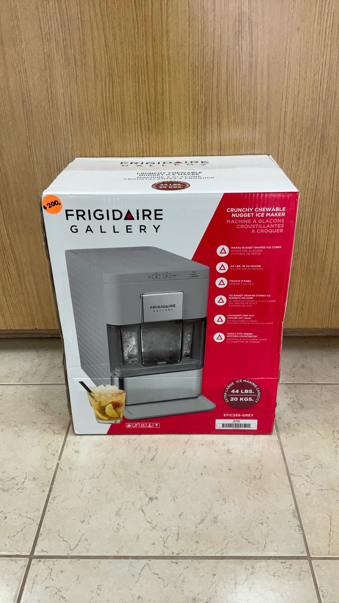 FRIGIDAIRE GALLERY CRUNCHY CHEWABLE NUGGET ICE MAKER.